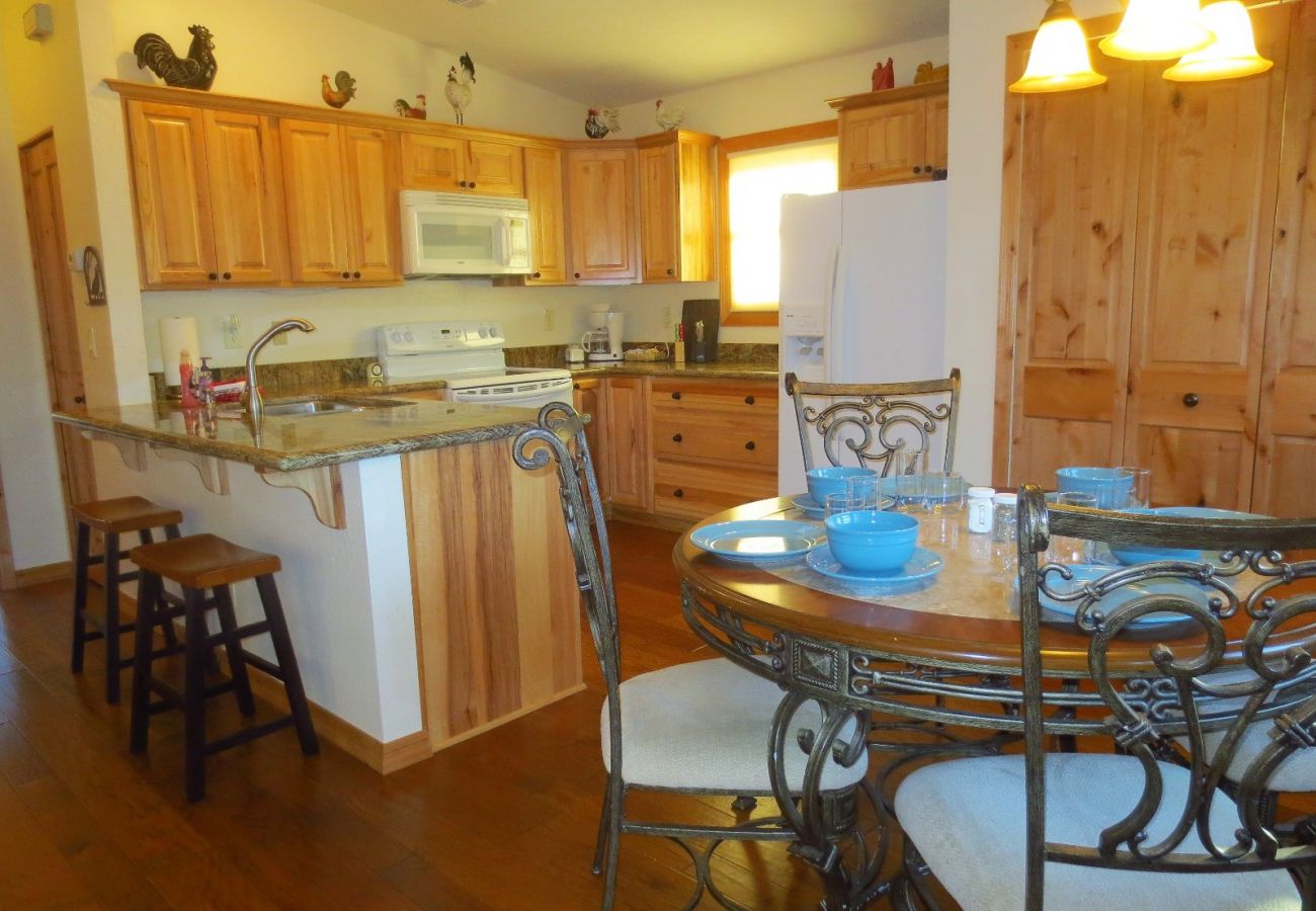 House in Prescott - Western Pines Cottage - Prescott Cabin Rentals