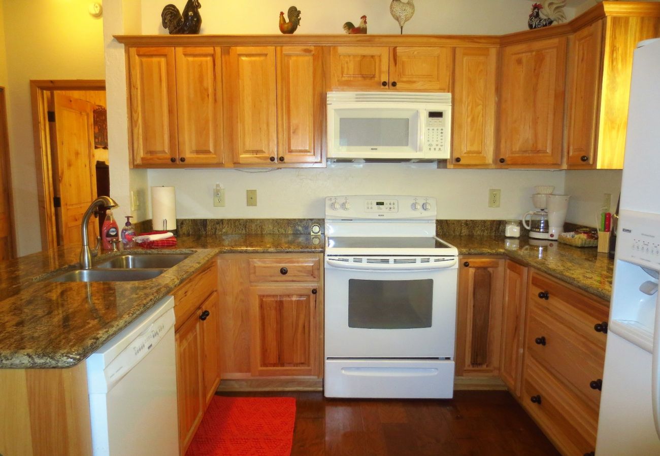 House in Prescott - Western Pines Cottage - Prescott Cabin Rentals