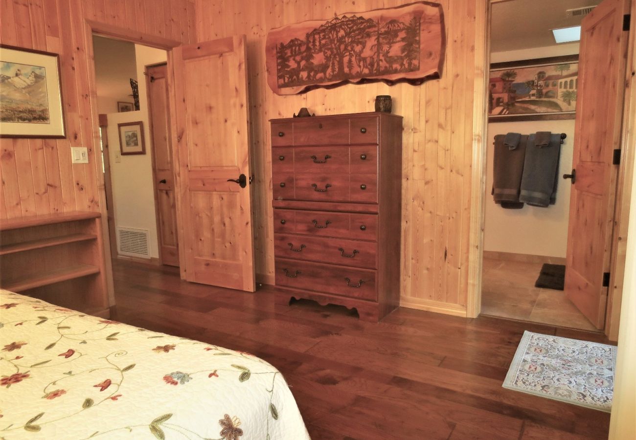 House in Prescott - Western Pines Cottage - Prescott Cabin Rentals