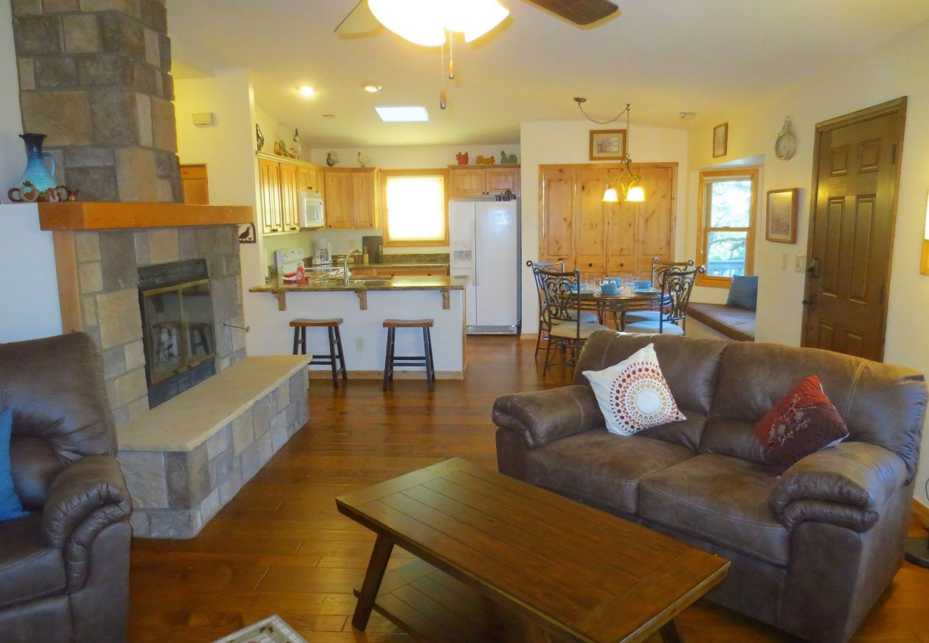 House in Prescott - Western Pines Cottage - Prescott Cabin Rentals