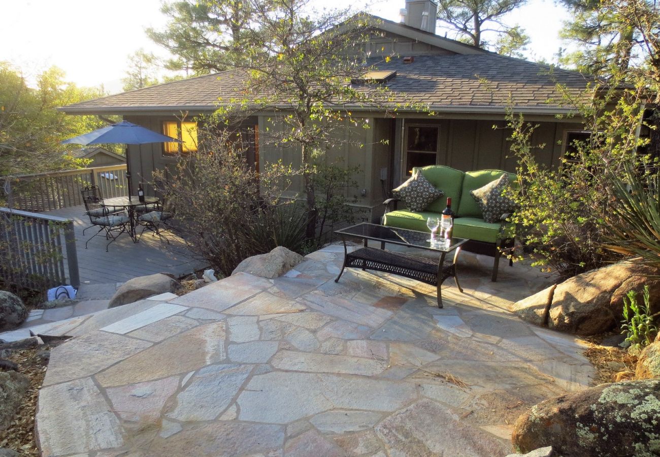 House in Prescott - Western Pines Cottage - Prescott Cabin Rentals