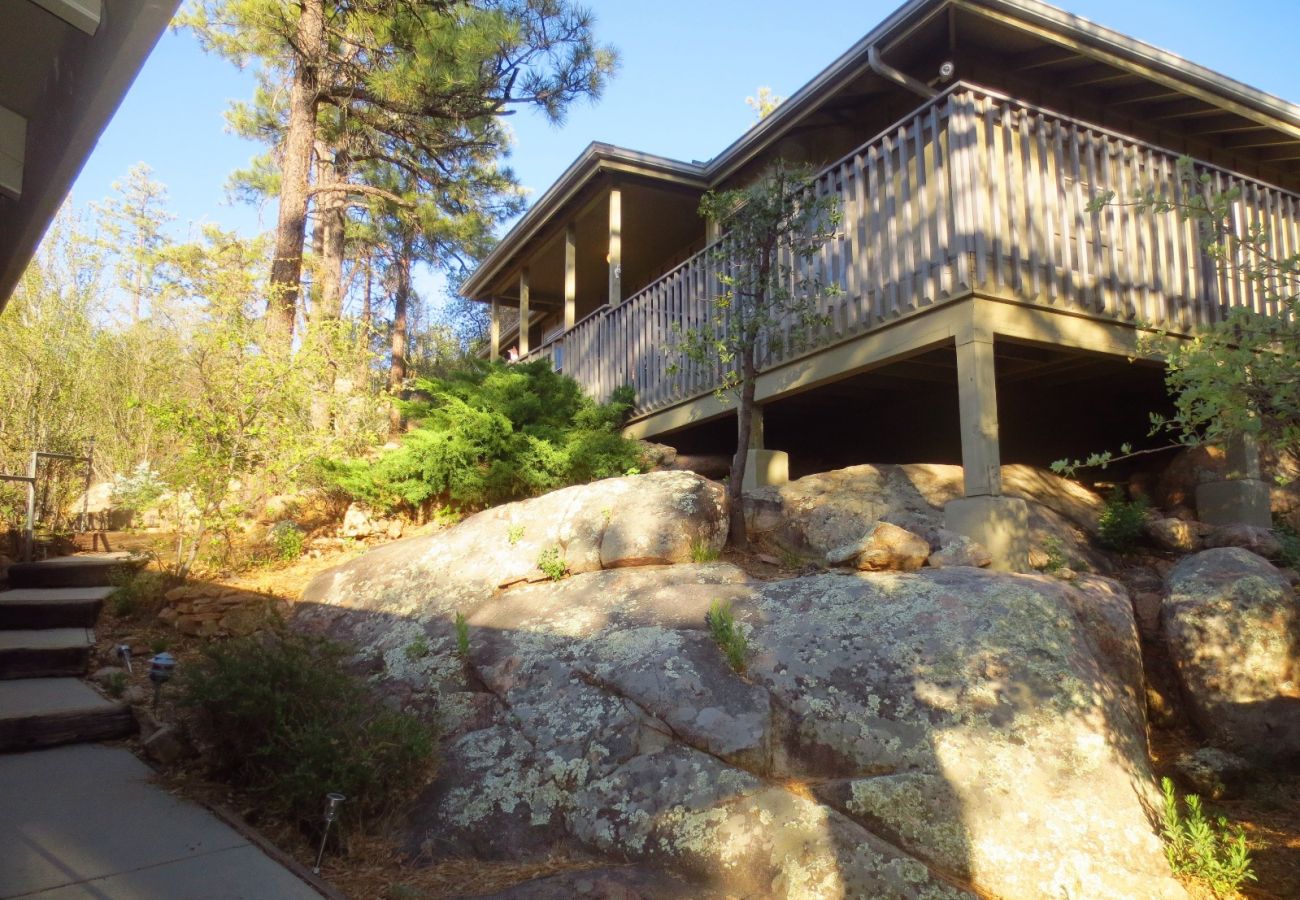 House in Prescott - Western Pines Cottage - Prescott Cabin Rentals