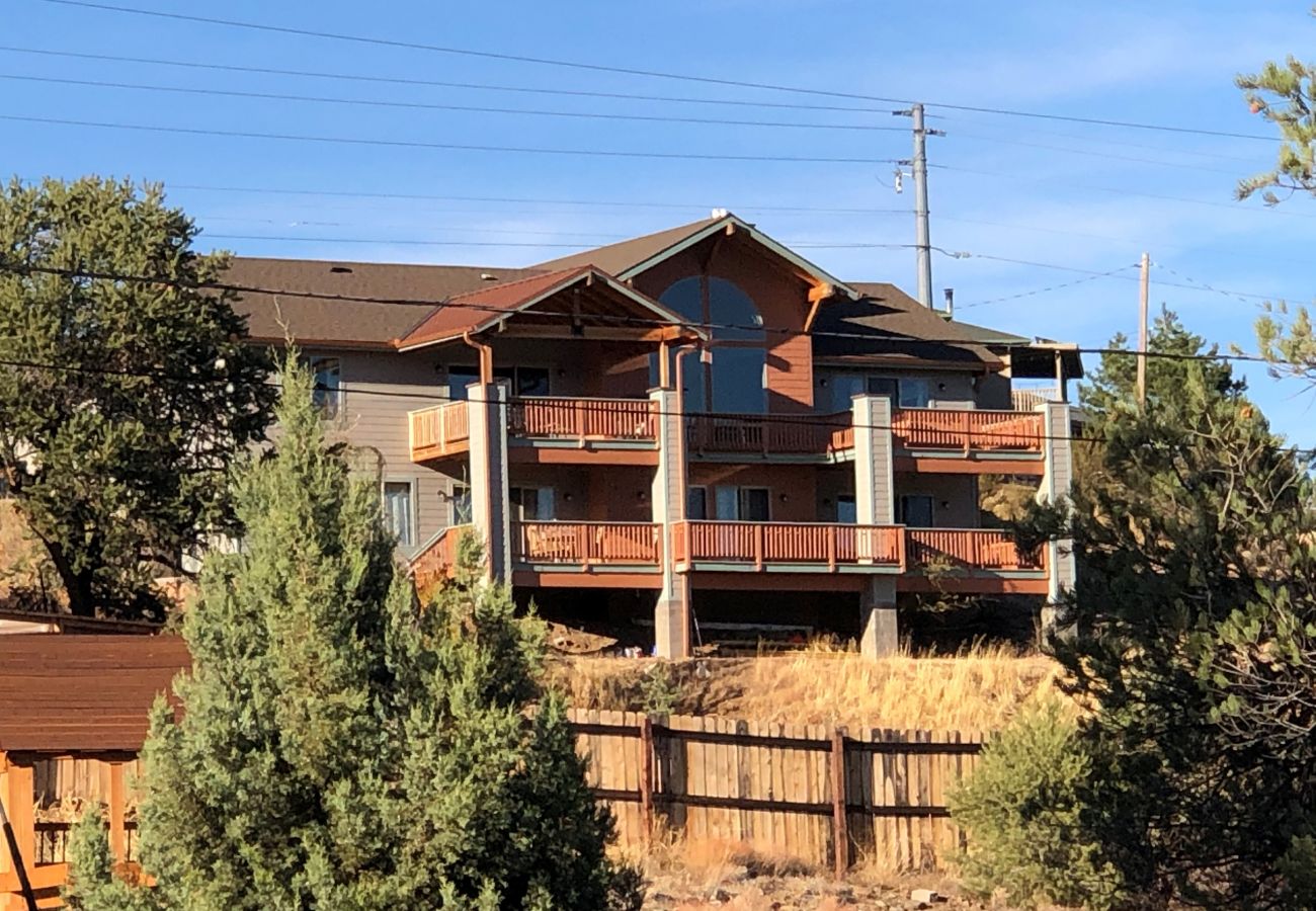 House in Prescott - Longview Lodge - Prescott Cabin Rentals