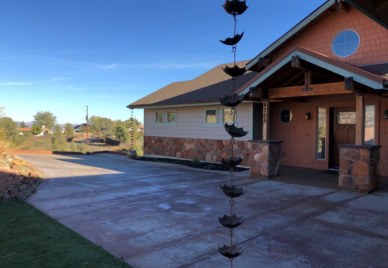 House in Prescott - Longview Lodge - Prescott Cabin Rentals