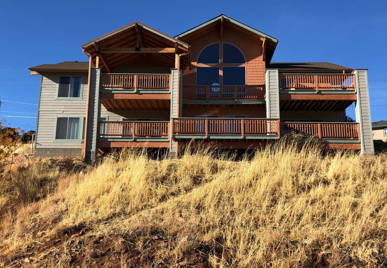 House in Prescott - Longview Lodge - Prescott Cabin Rentals