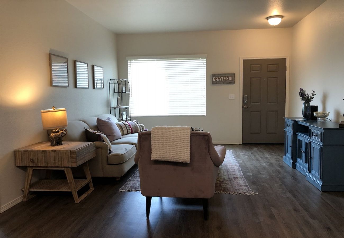 Condominium in Prescott - Cactus Apartment - Prescott Cabin Rentals