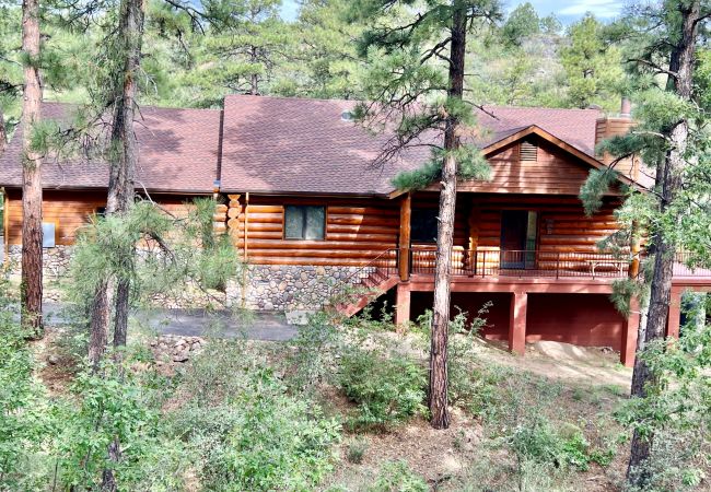 Cabin in Prescott - Timbertrail Lodge - Prescott Cabin Rentals