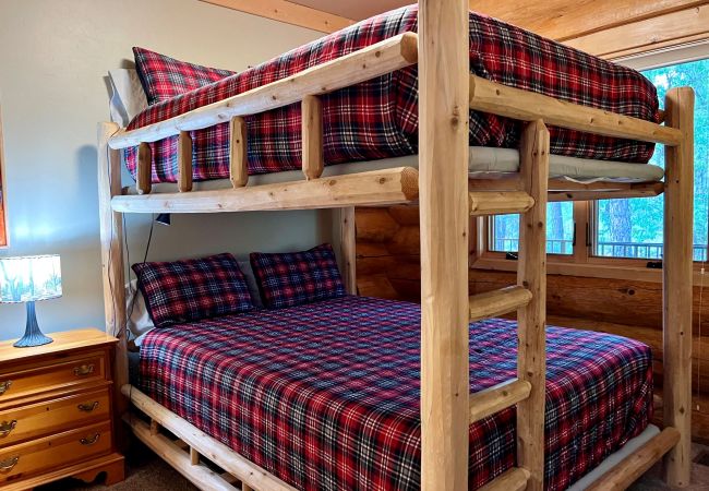 Cabin in Prescott - Timbertrail Lodge - Prescott Cabin Rentals