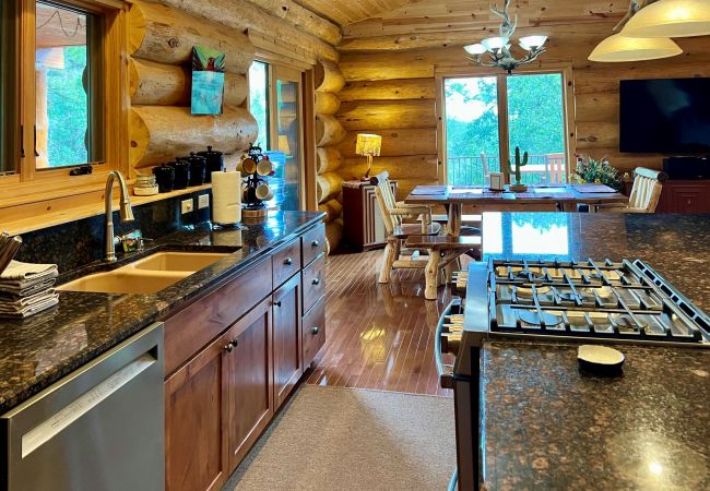 Cabin in Prescott - Timbertrail Lodge - Prescott Cabin Rentals