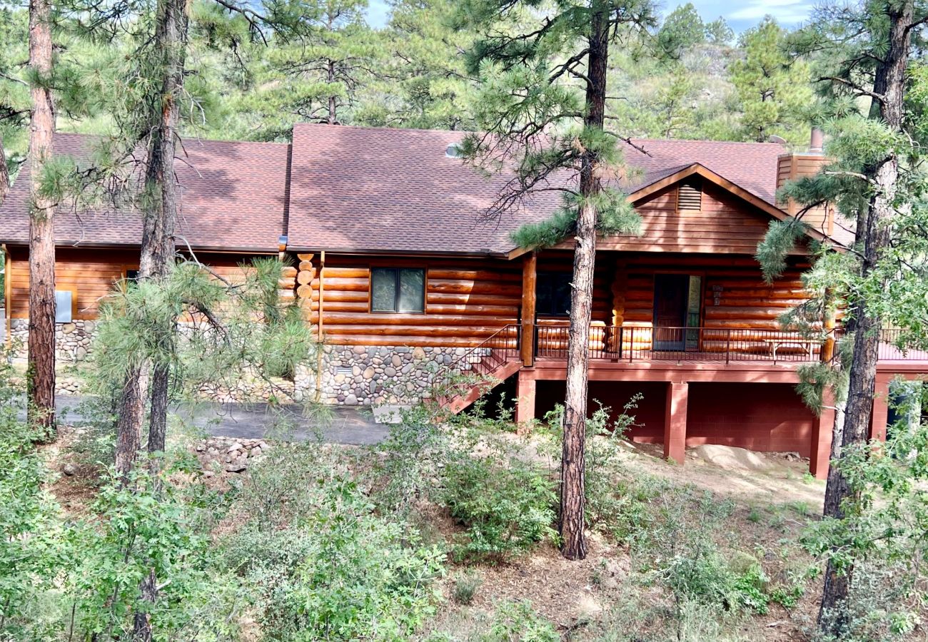 Cabin in Prescott - Timbertrail Lodge - Prescott Cabin Rentals