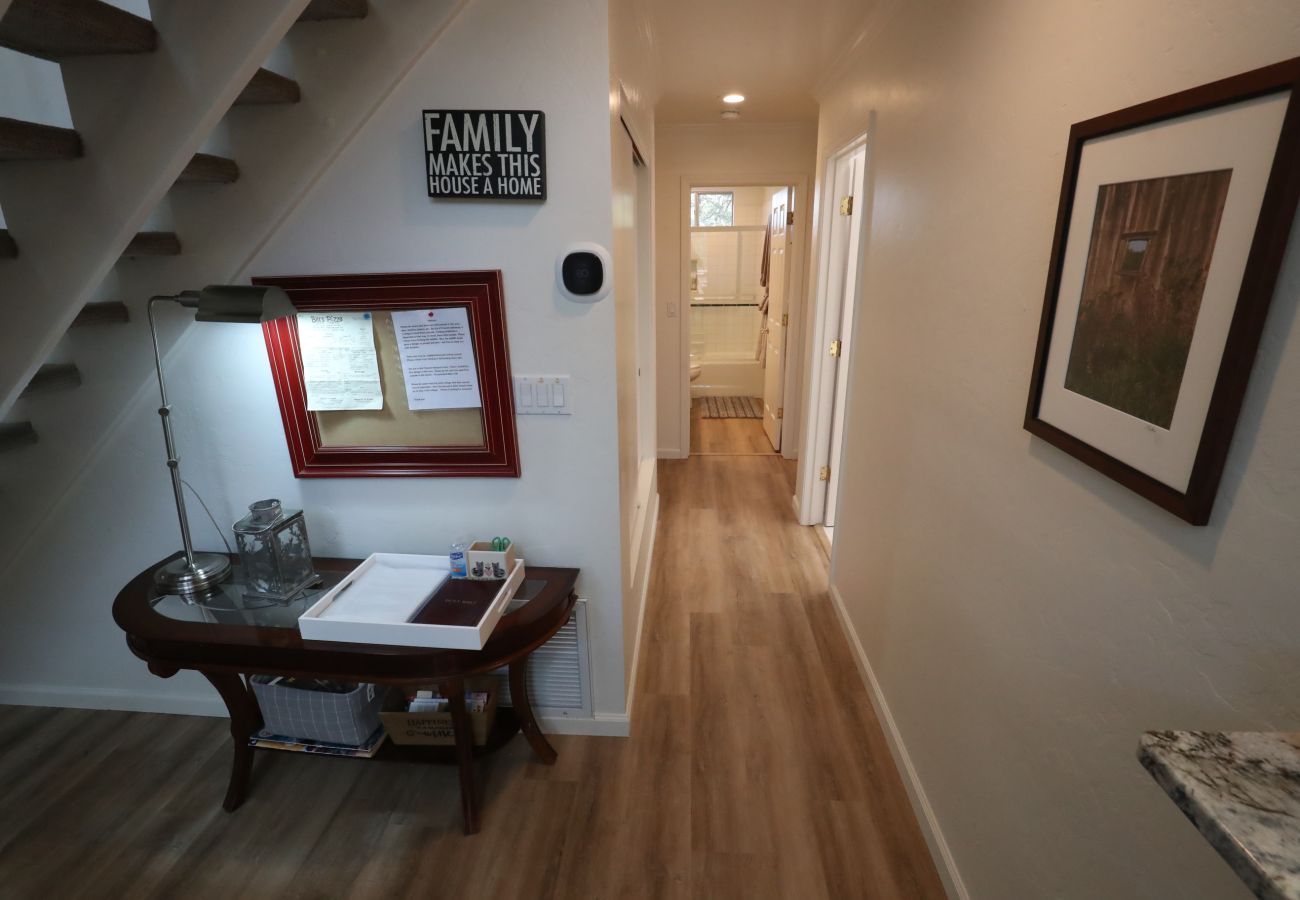 Chalet in Prescott - Skyview Chalet - Prescott Cabin Rentals