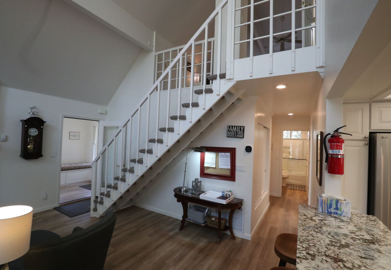 Chalet in Prescott - Skyview Chalet - Prescott Cabin Rentals