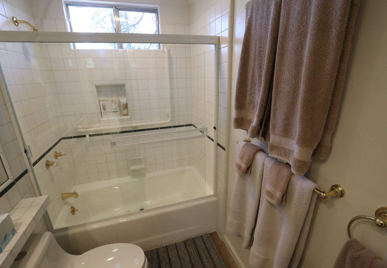 Chalet in Prescott - Skyview Chalet - Prescott Cabin Rentals
