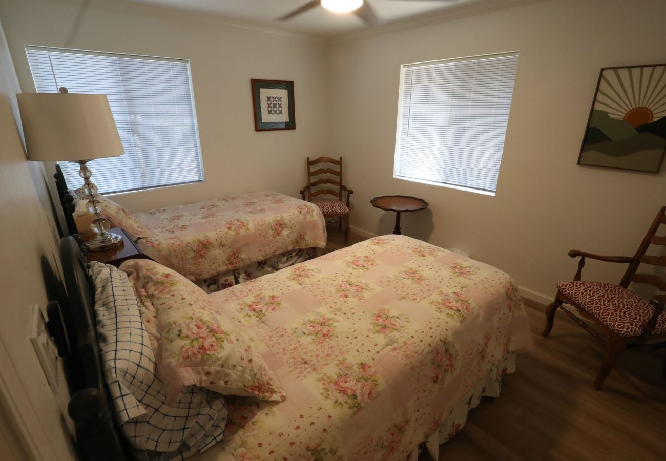 Chalet in Prescott - Skyview Chalet - Prescott Cabin Rentals