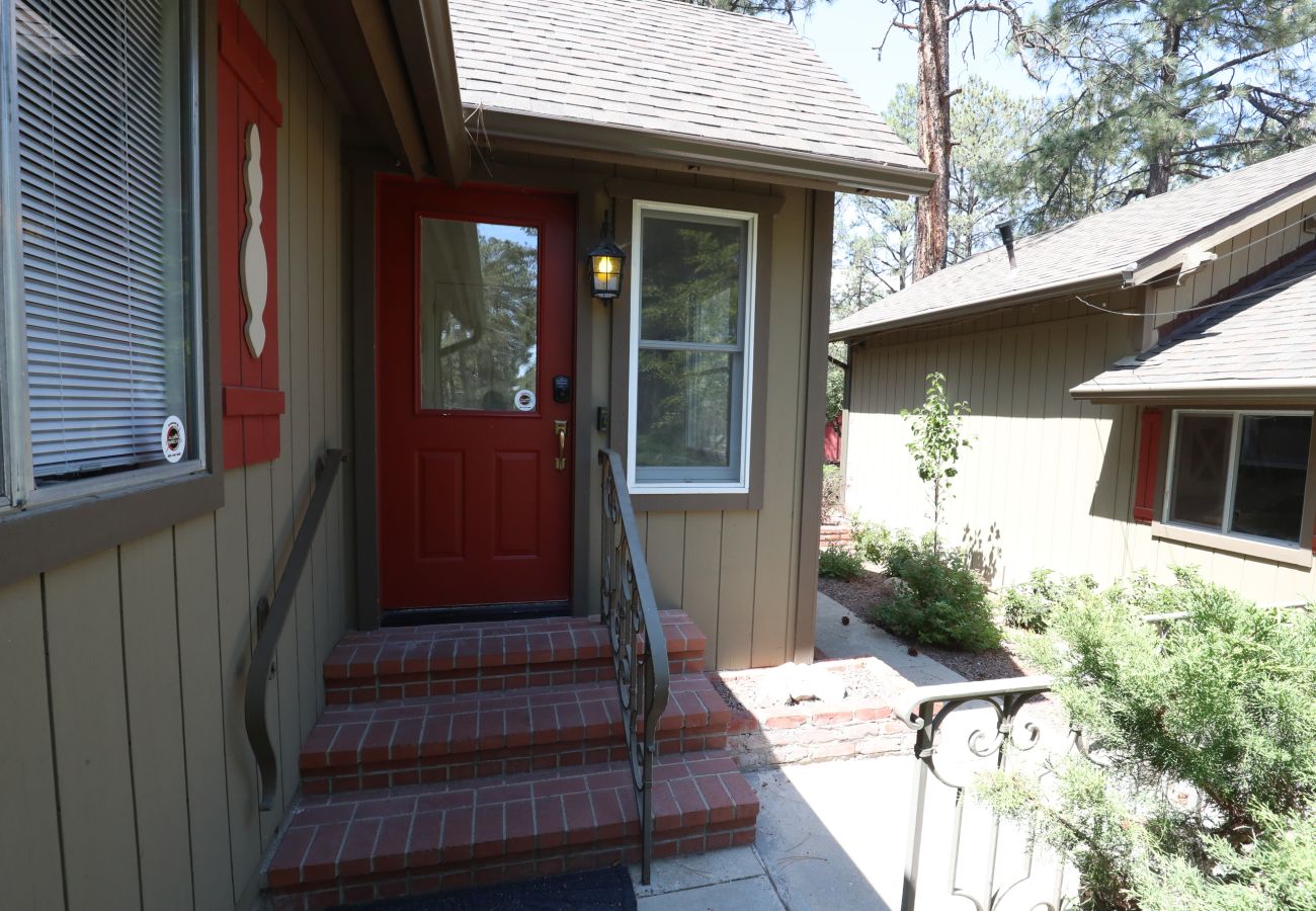 Chalet in Prescott - Skyview Chalet - Prescott Cabin Rentals