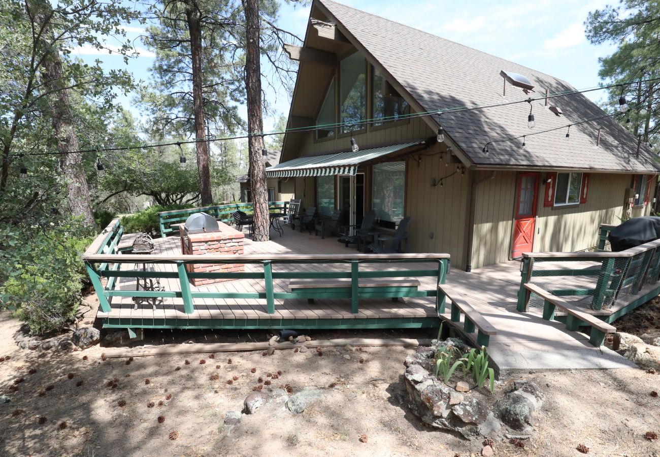 Chalet in Prescott - Skyview Chalet - Prescott Cabin Rentals