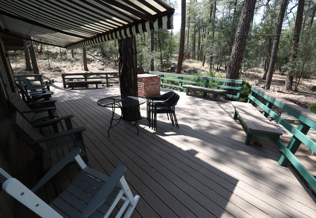 Chalet in Prescott - Skyview Chalet - Prescott Cabin Rentals
