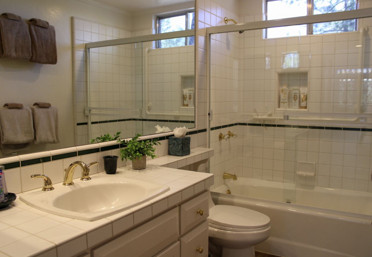 Chalet in Prescott - Skyview Chalet - Prescott Cabin Rentals