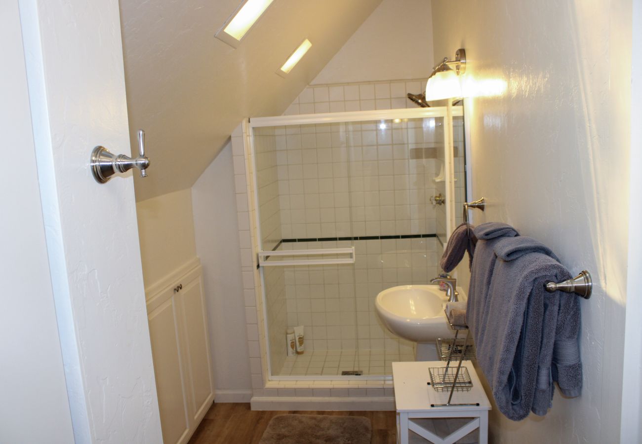 Chalet in Prescott - Skyview Chalet - Prescott Cabin Rentals