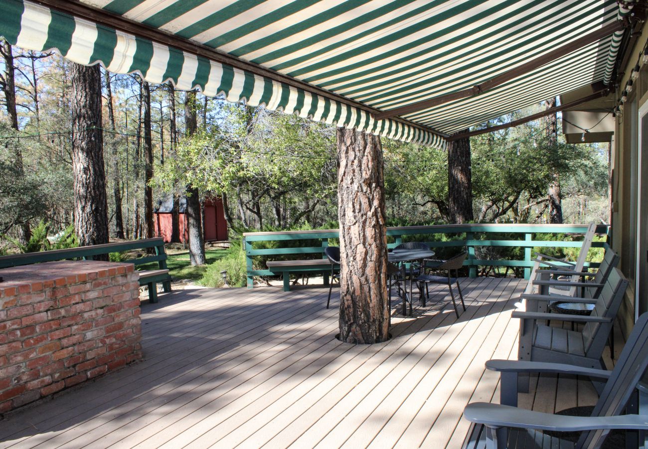 Chalet in Prescott - Skyview Chalet - Prescott Cabin Rentals