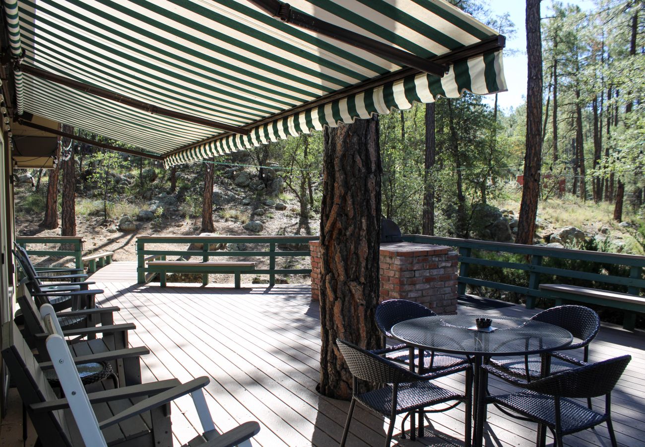 Chalet in Prescott - Skyview Chalet - Prescott Cabin Rentals