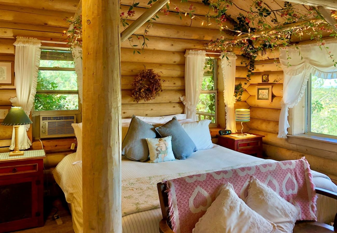 Studio in Prescott - Country Garden Studio - Prescott Cabin Rentals