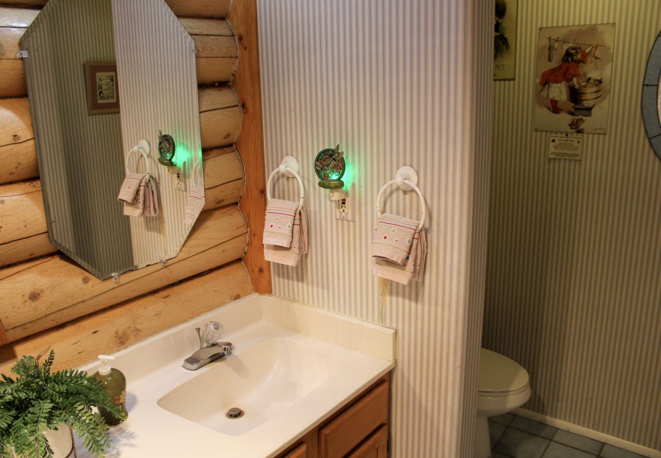 Studio in Prescott - Country Garden Studio - Prescott Cabin Rentals