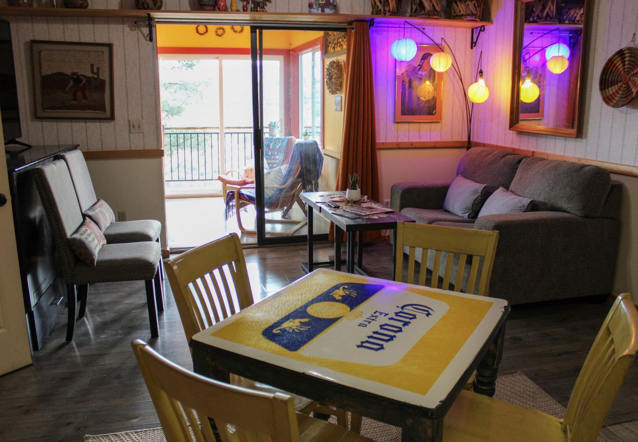 Cottage in Prescott - Liberty & Sunflower Suite - Prescott Cabin Rentals