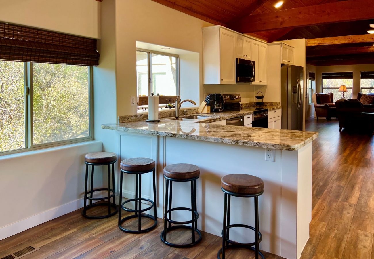 Cabin in Prescott - Boulder Creek Cabin - Prescott Cabin Rentals
