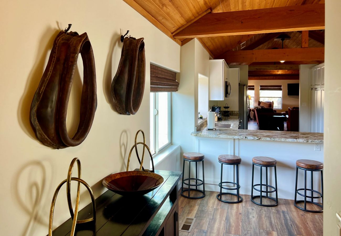 Cabin in Prescott - Boulder Creek Cabin - Prescott Cabin Rentals