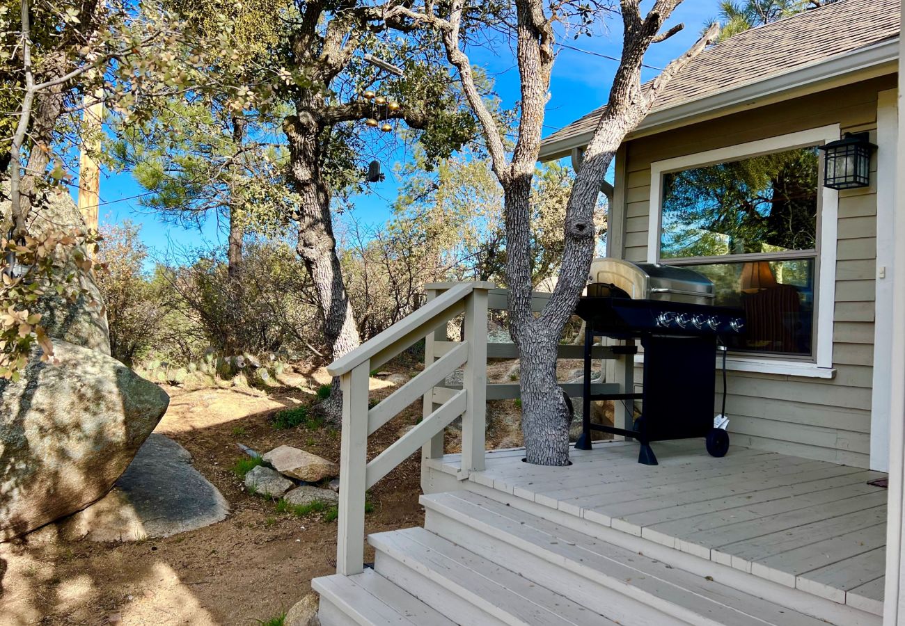 Cabin in Prescott - Boulder Creek Cabin - Prescott Cabin Rentals