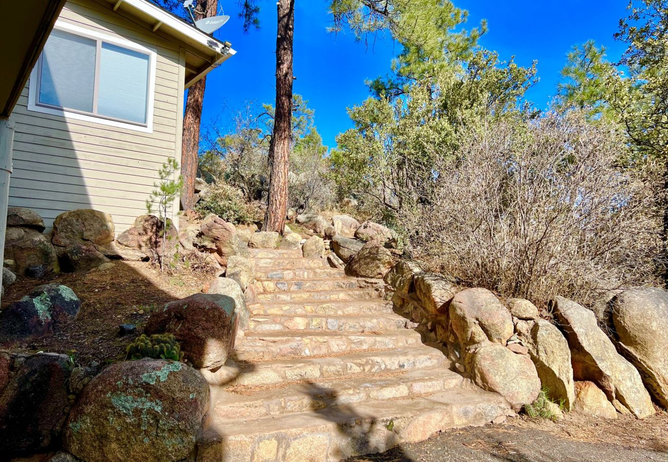 Cabin in Prescott - Boulder Creek Cabin - Prescott Cabin Rentals