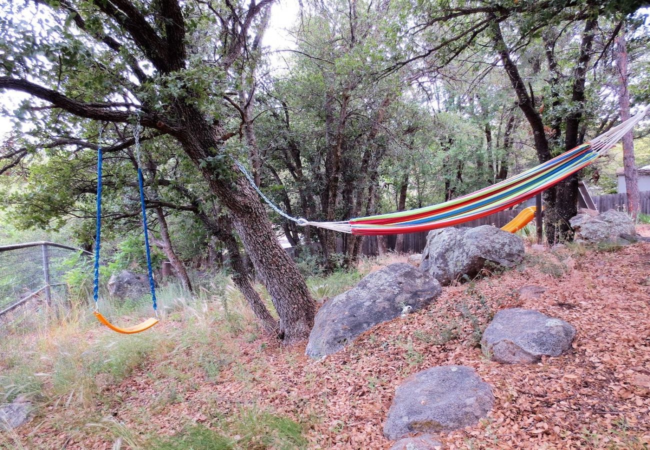 Cabin in Prescott - Squirrels Run - Prescott Cabin Rentals