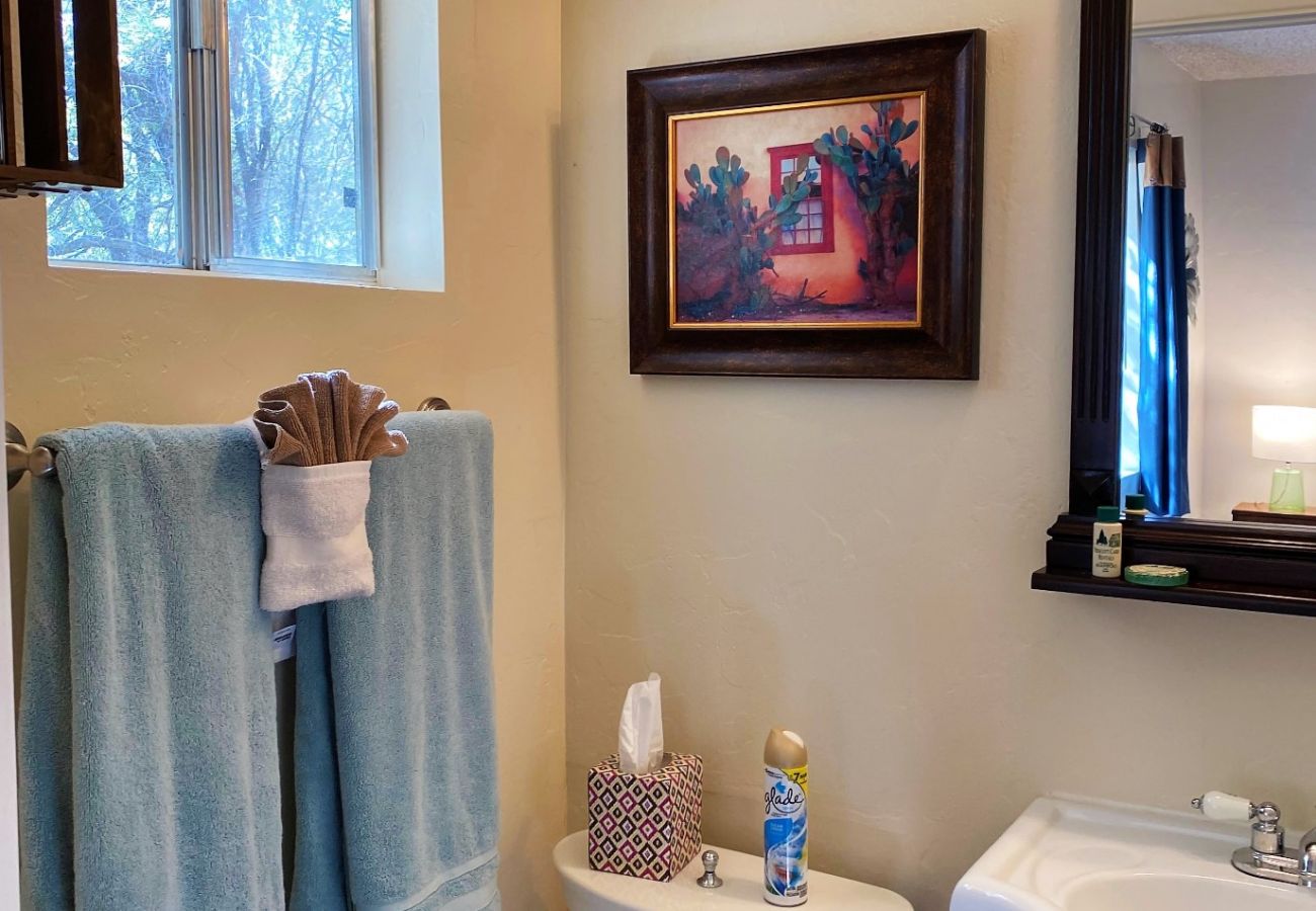Cabin in Prescott - Squirrels Run - Prescott Cabin Rentals