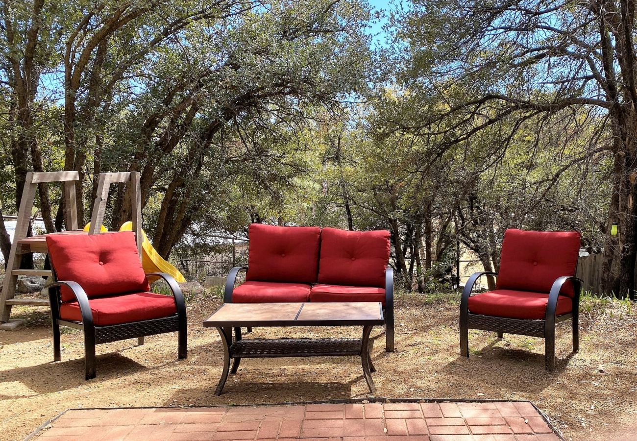 Cabin in Prescott - Squirrels Run - Prescott Cabin Rentals