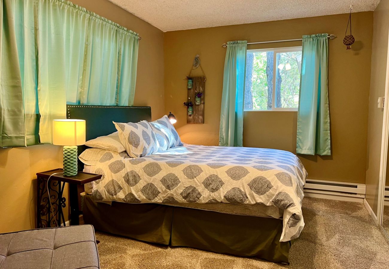 Cabin in Prescott - Squirrels Run - Prescott Cabin Rentals