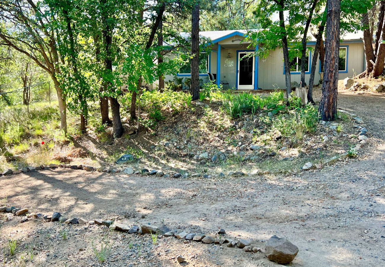 Cabin in Prescott - Squirrels Run - Prescott Cabin Rentals