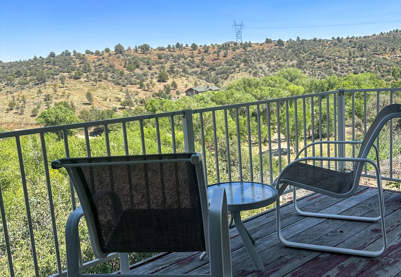 Cottage in Prescott - Creek Cottage - Prescott Cabin Rentals