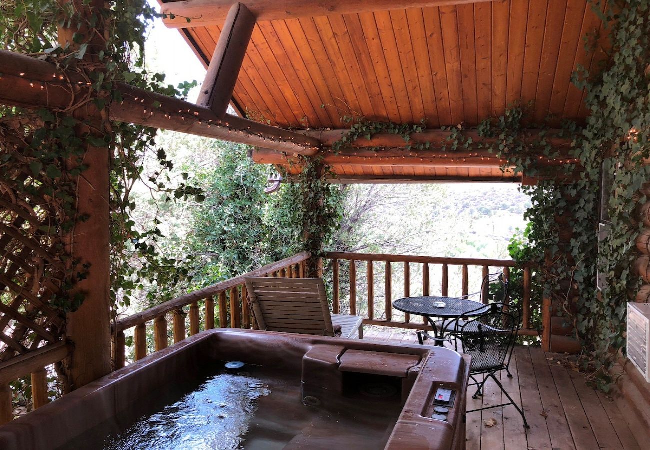 Cottage in Prescott - Chaparral & Country Garden Suite - Prescott Cabin