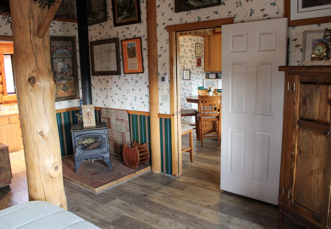 Cottage in Prescott - Chaparral & Country Garden Suite - Prescott Cabin