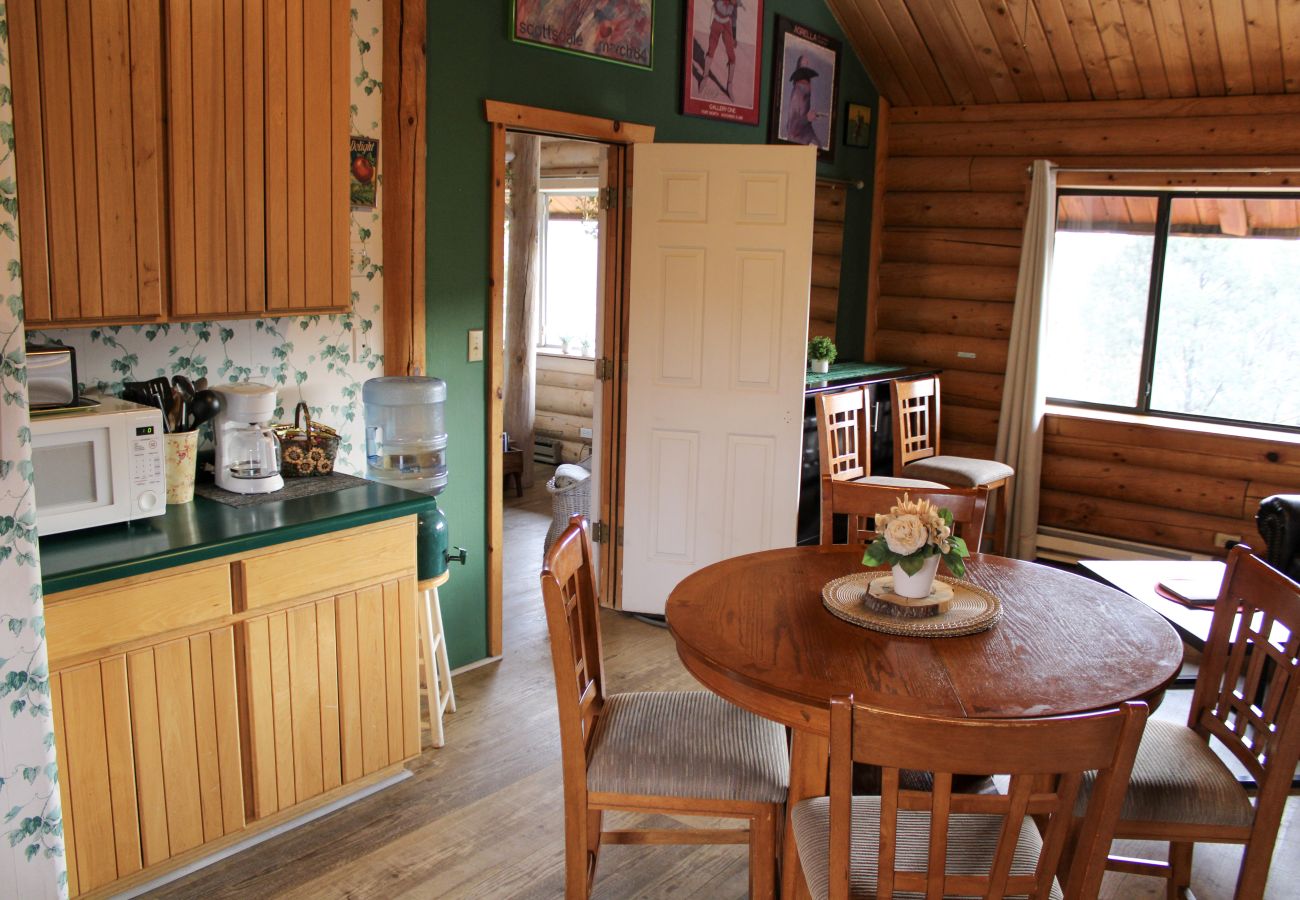 Cottage in Prescott - Chaparral & Country Garden Suite - Prescott Cabin