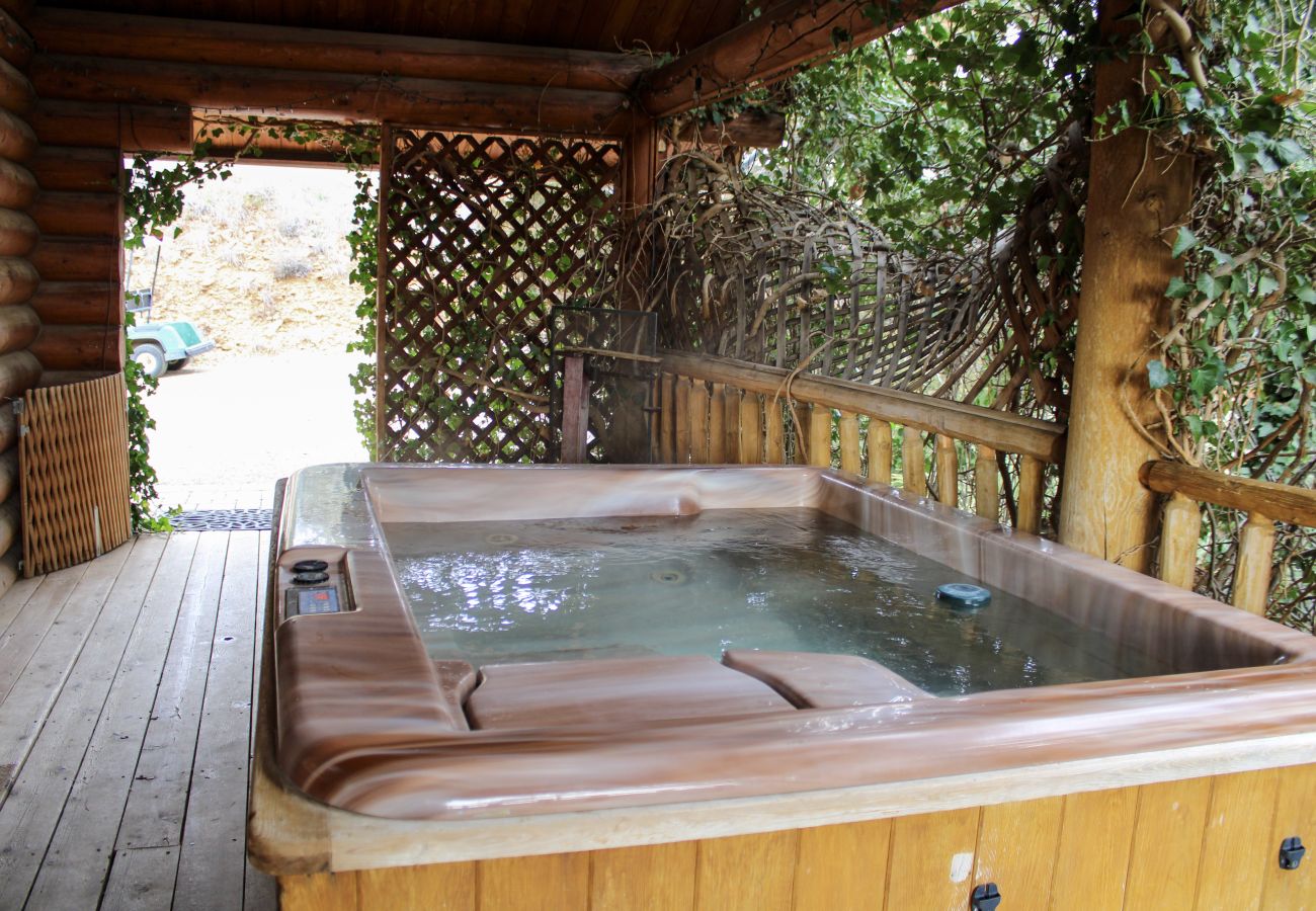 Cottage in Prescott - Chaparral & Country Garden Suite - Prescott Cabin