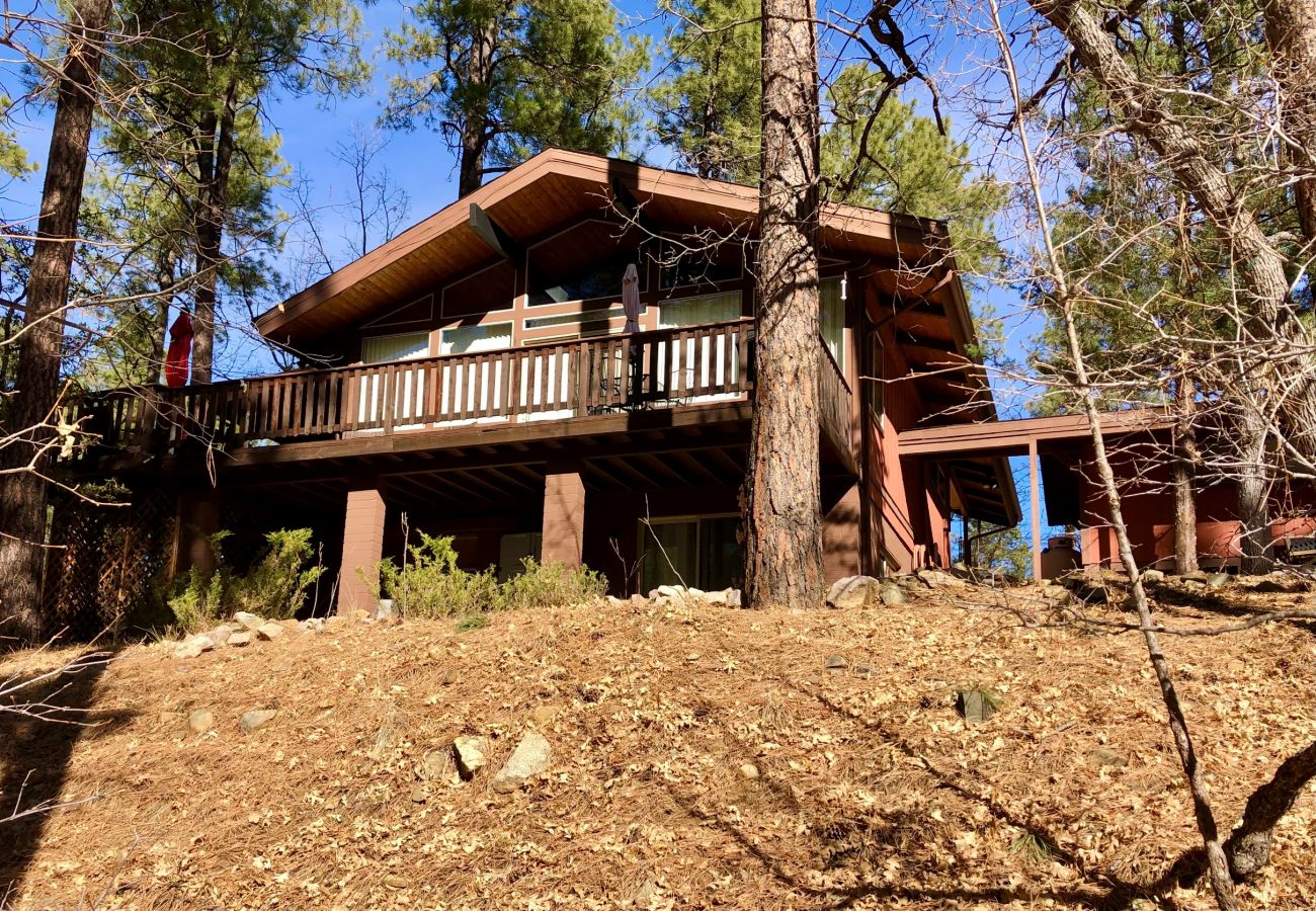 Cabin in Prescott - Hillside Hideaway - Prescott Cabin Rentals