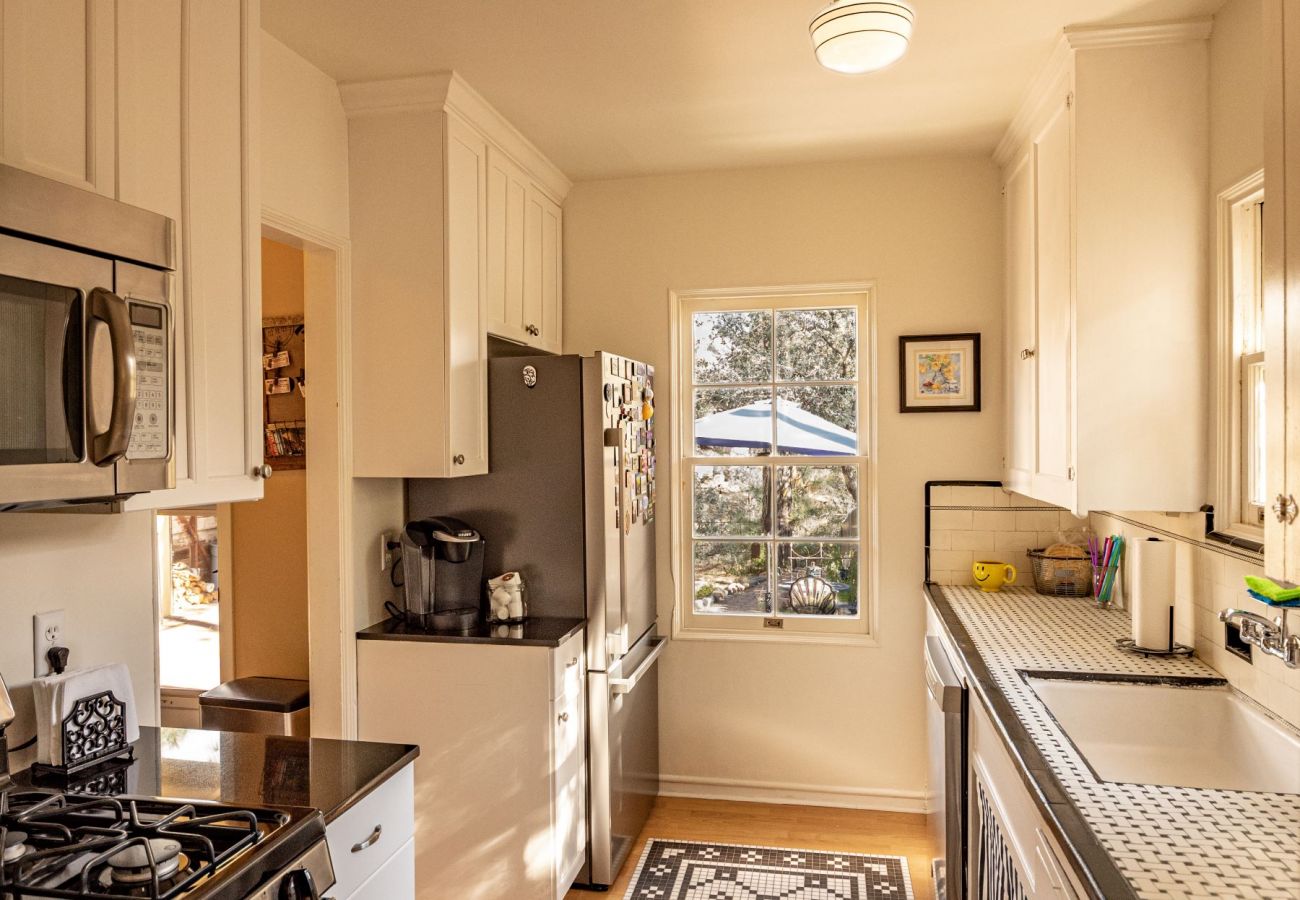 House in Prescott - Cobbler`s Cottage - Prescott Cabin Rentals