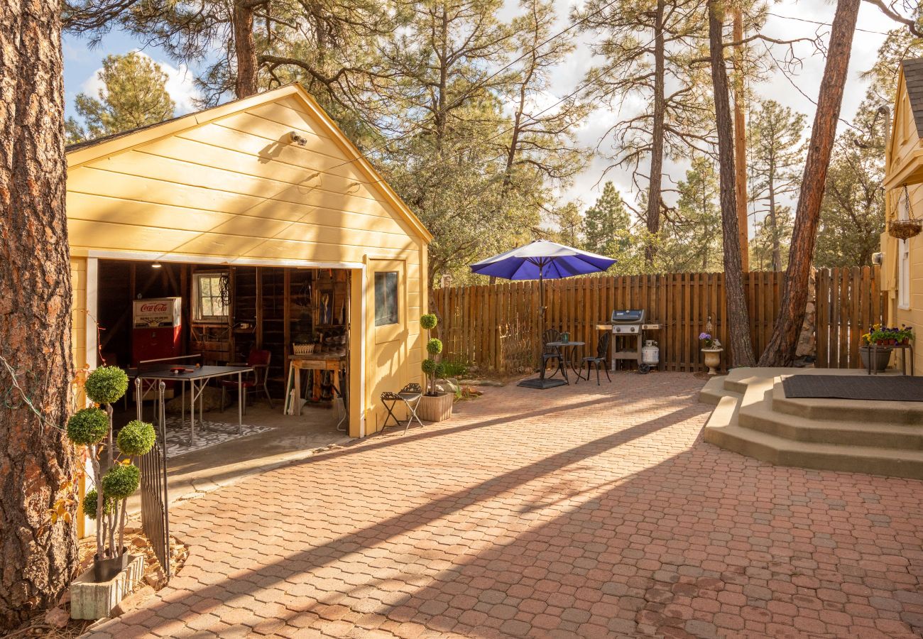 House in Prescott - Cobbler`s Cottage - Prescott Cabin Rentals
