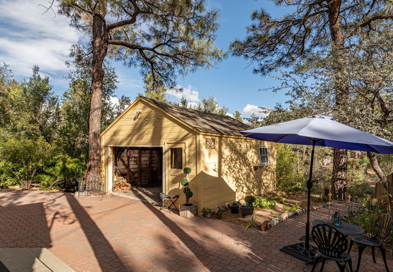 House in Prescott - Cobbler`s Cottage - Prescott Cabin Rentals