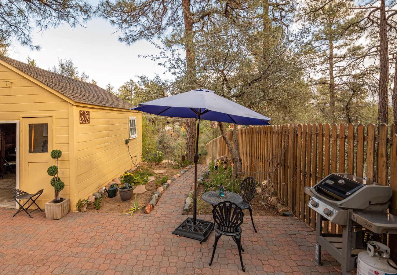 House in Prescott - Cobbler`s Cottage - Prescott Cabin Rentals