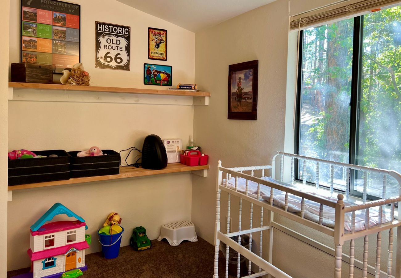 Cabin in Prescott - Creekside Chalet - Prescott Cabin Rentals