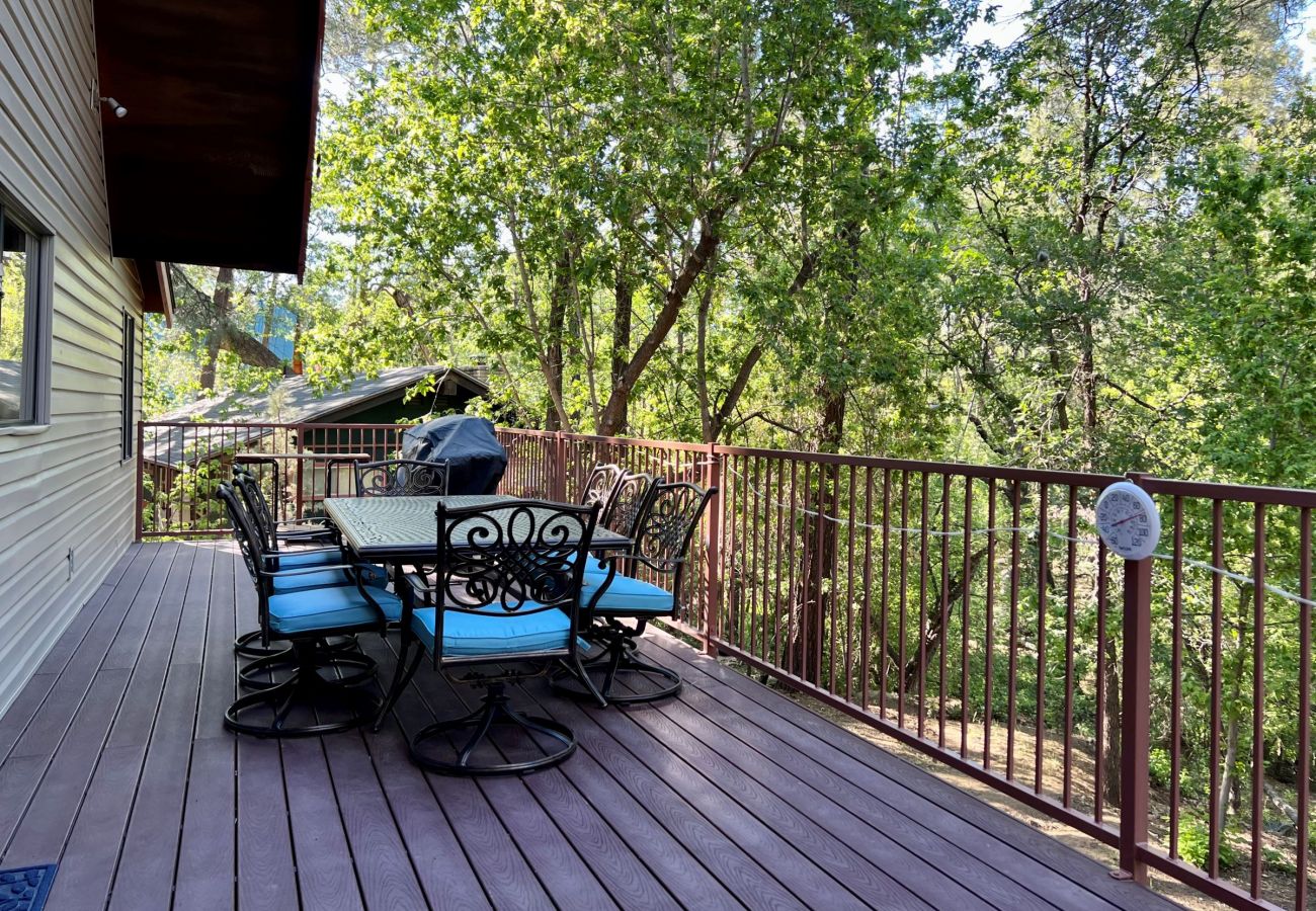 Cabin in Prescott - Creekside Chalet - Prescott Cabin Rentals
