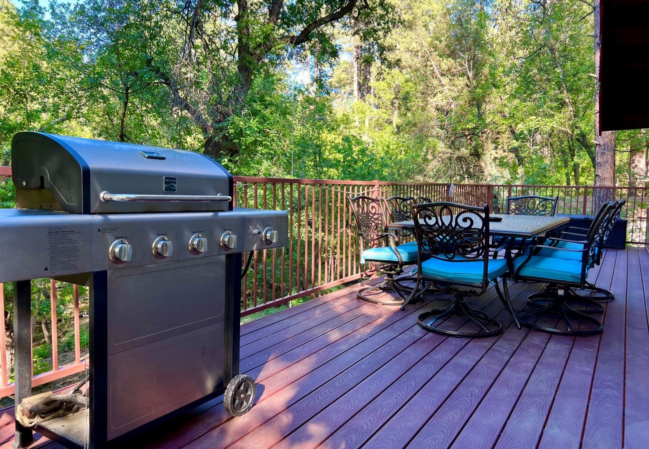 Cabin in Prescott - Creekside Chalet - Prescott Cabin Rentals